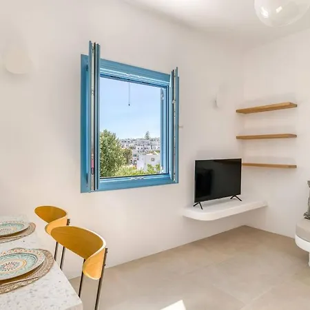 Kamara House - 200m From Port *