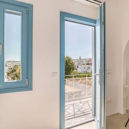 Kamara House - 200m From Port *