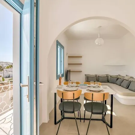 Kamara House - 200m From Port