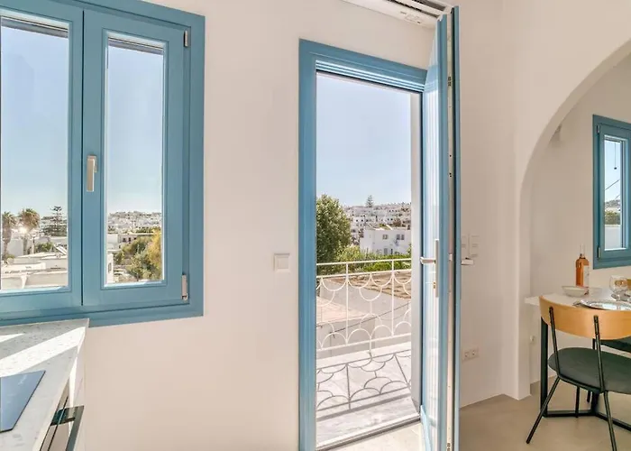 Kamara House - 200m From Port *