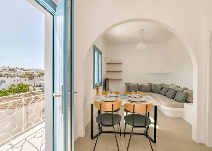 Kamara House - 200m From Port