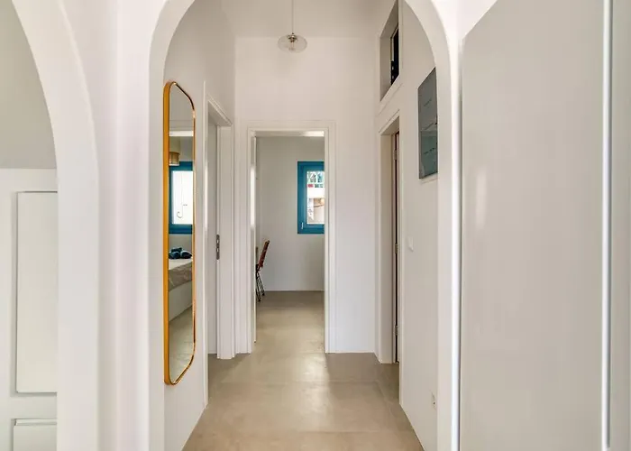 Kamara House - 200m From Port ناوسا